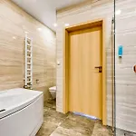 Luxurious In With Sauna Apartman Hel